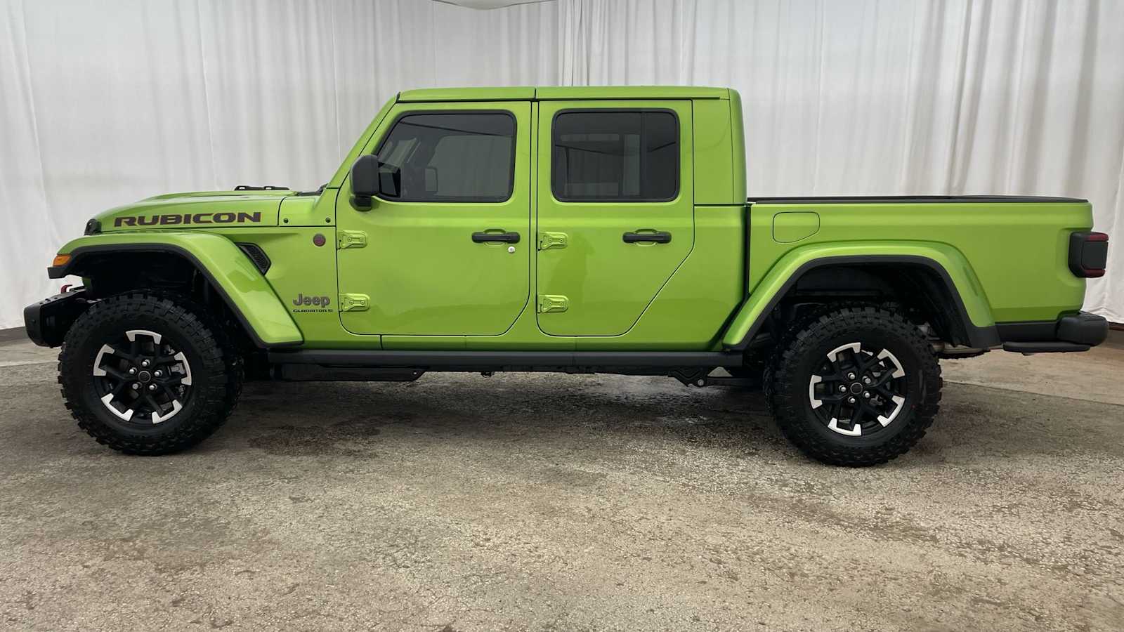 Thumbnail: 2026 Jeep Gladiator - 31