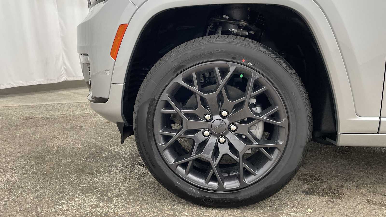 Thumbnail: 2025 Jeep Grand Cherokee - 45