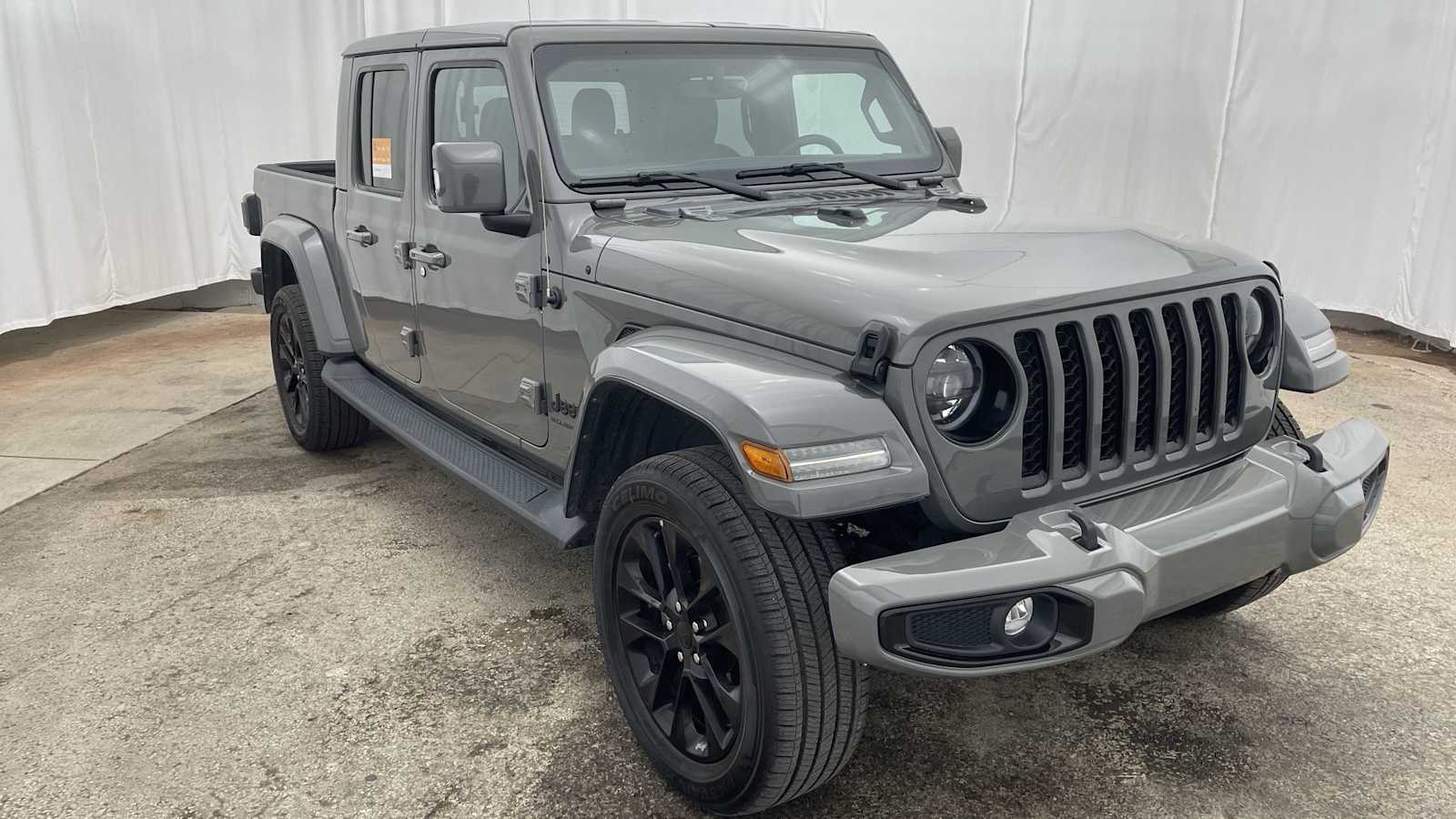 Thumbnail: 2023 Jeep Gladiator - 37