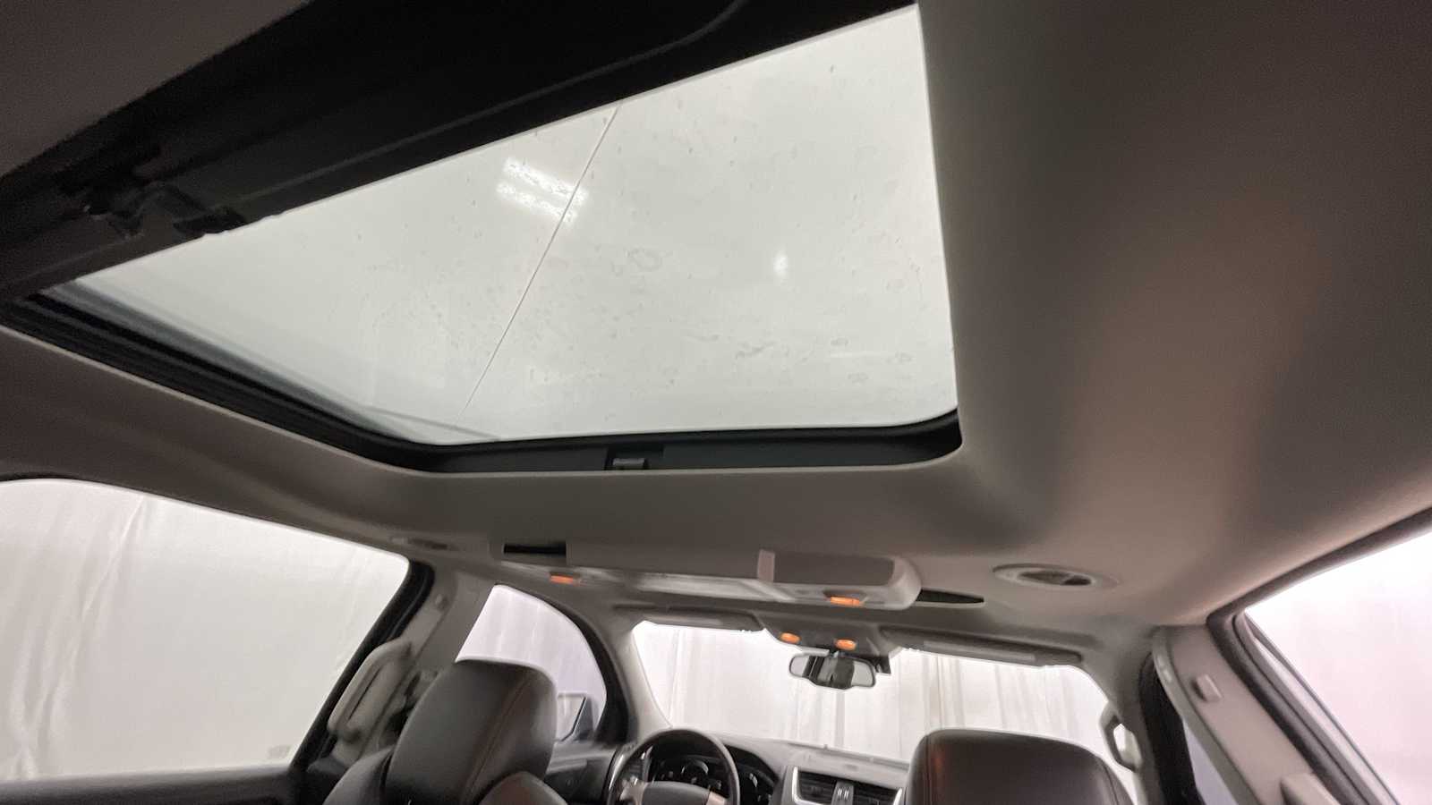 Thumbnail: 2015 GMC Acadia - 13