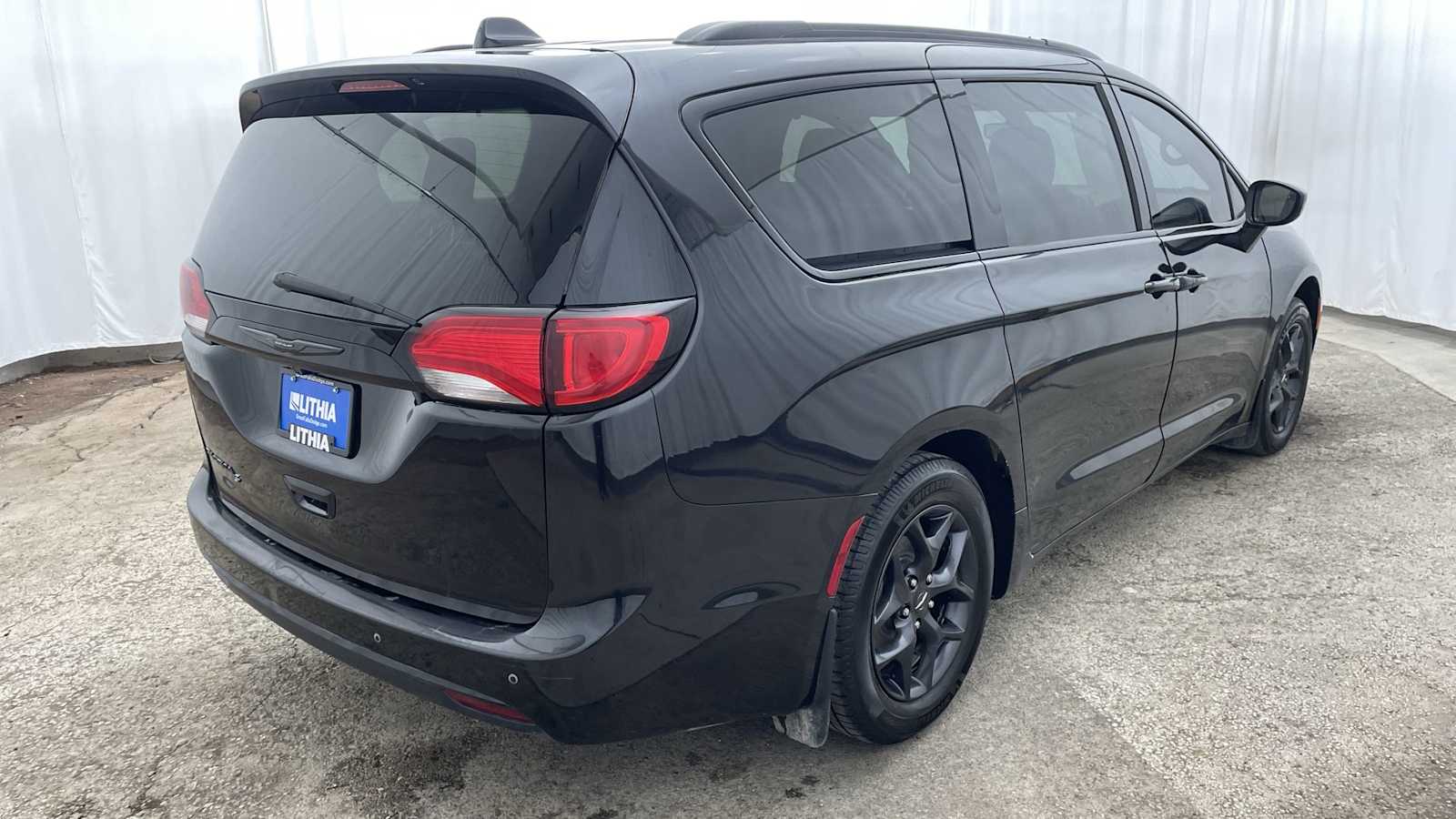 Thumbnail: 2019 Chrysler Pacifica - 33