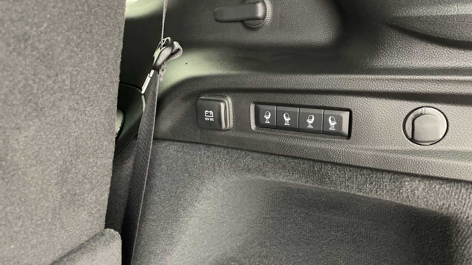 Thumbnail: 2025 Jeep Grand Cherokee - 31