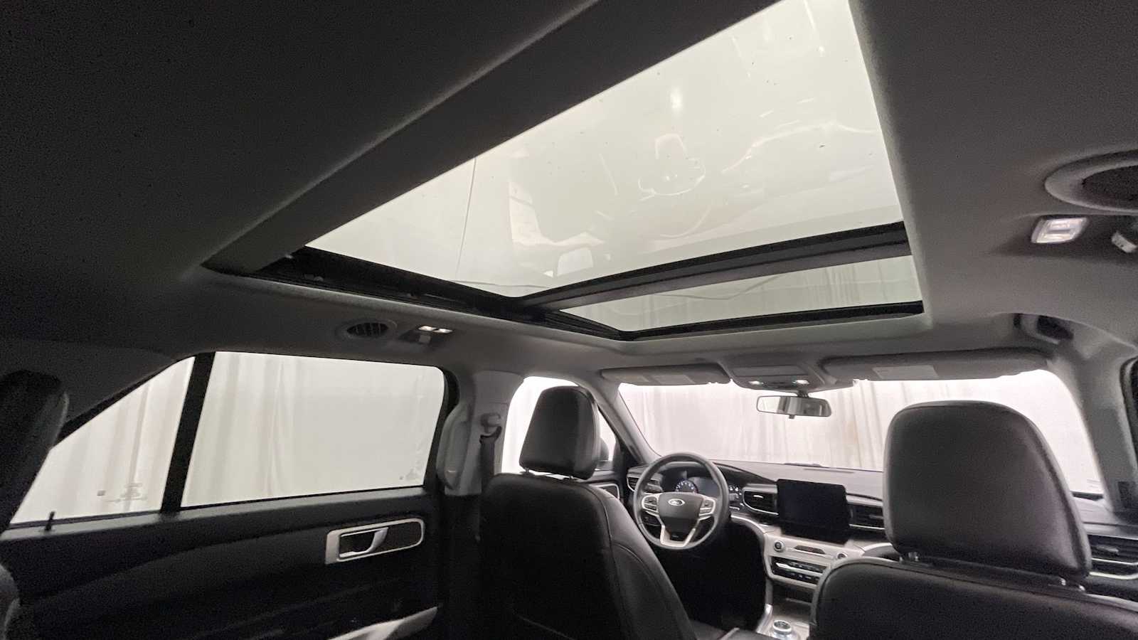 Thumbnail: 2022 Ford Explorer - 13