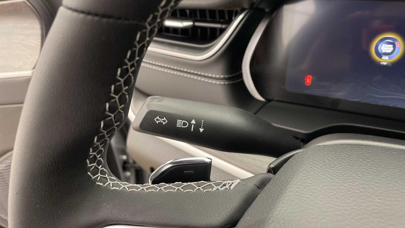 Thumbnail: 2025 Jeep Grand Cherokee - 18