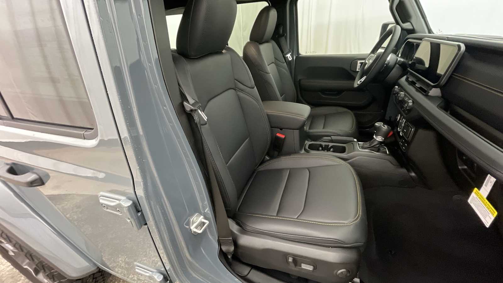 Thumbnail: 2026 Jeep Wrangler - 12