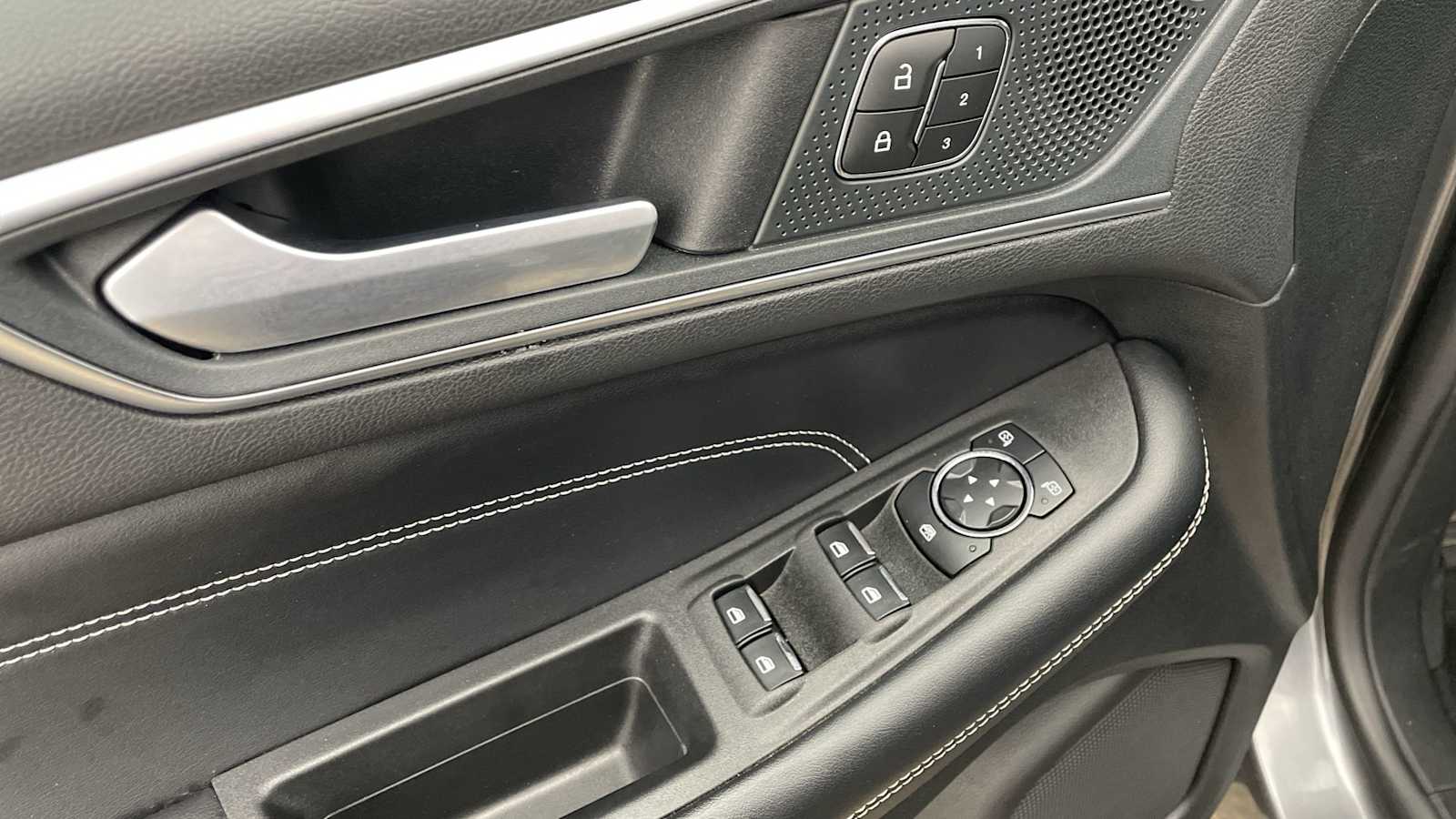 Thumbnail: 2024 Ford Edge - 6