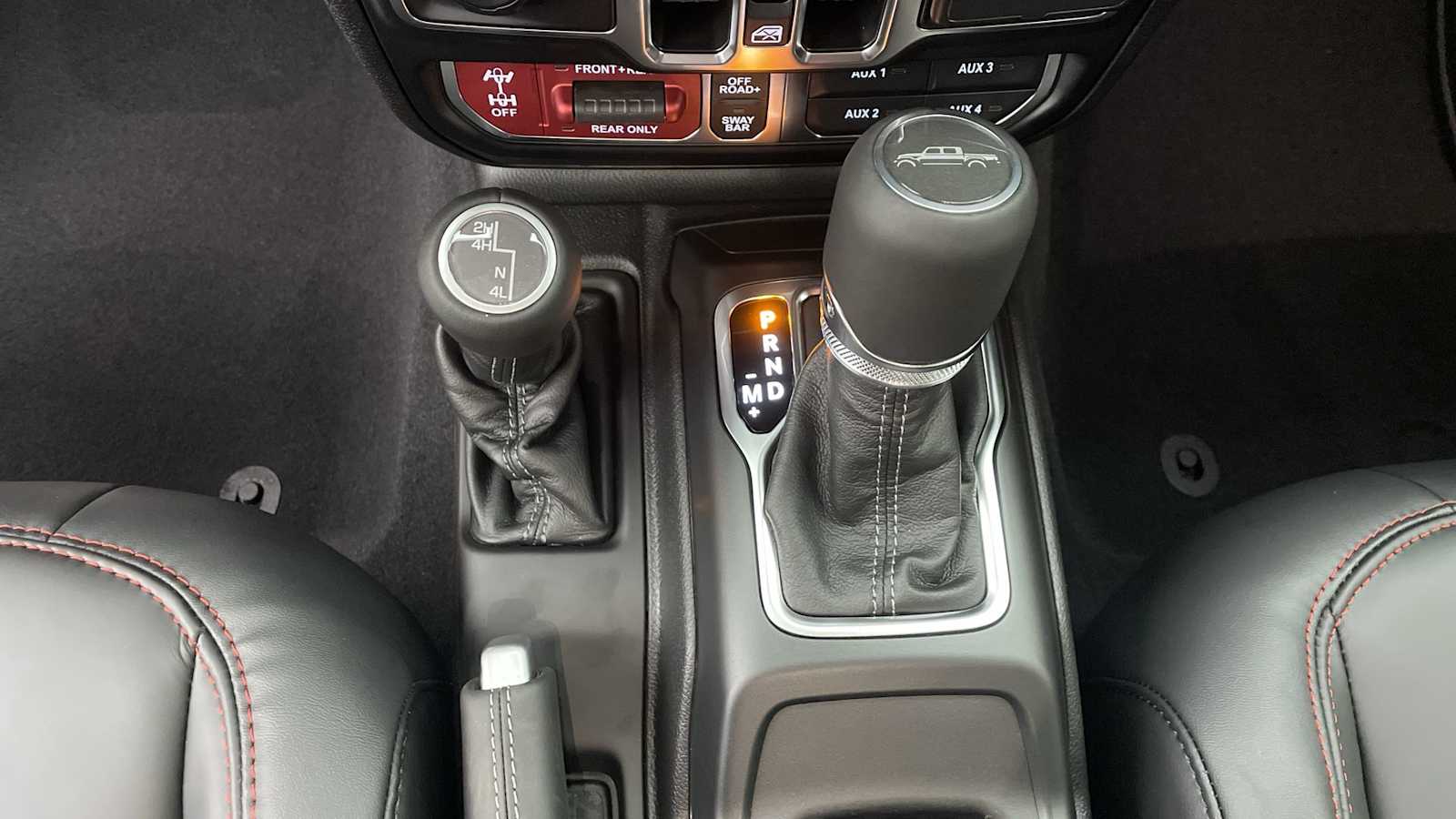 Thumbnail: 2025 Jeep Gladiator - 20