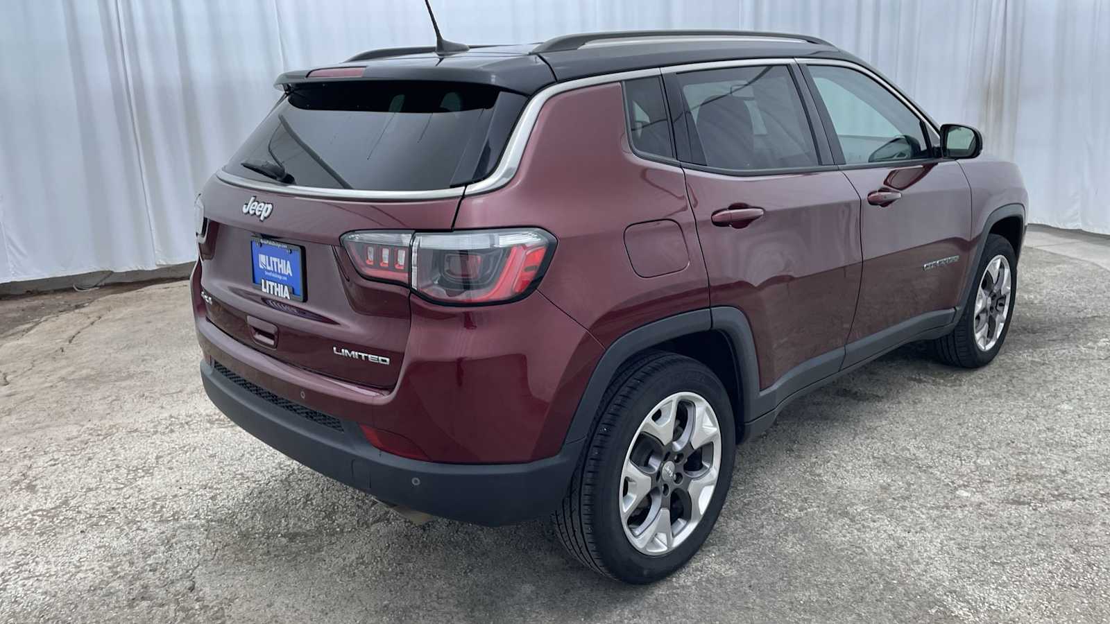 Thumbnail: 2021 Jeep Compass - 32