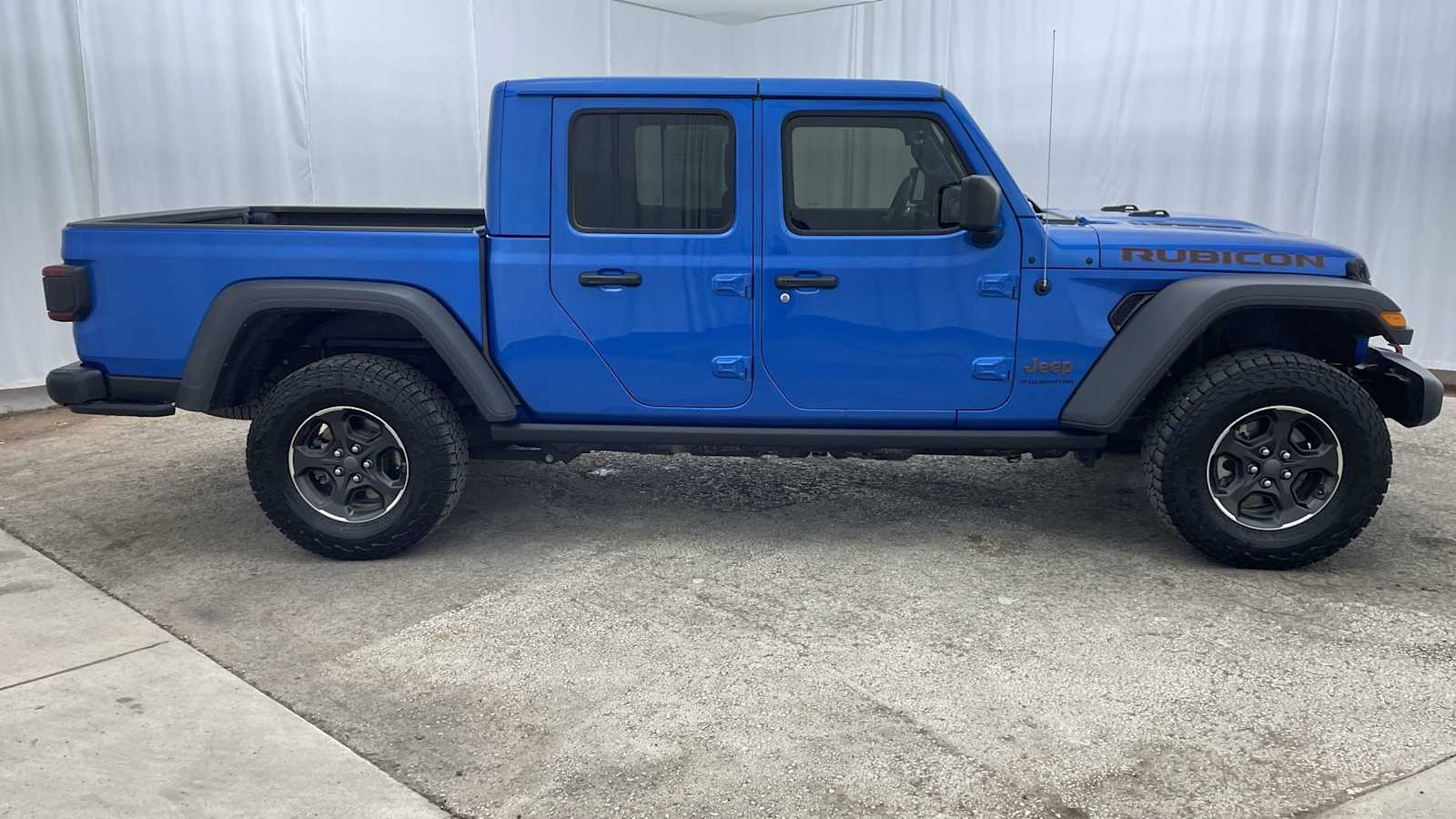 Thumbnail: 2023 Jeep Gladiator - 37