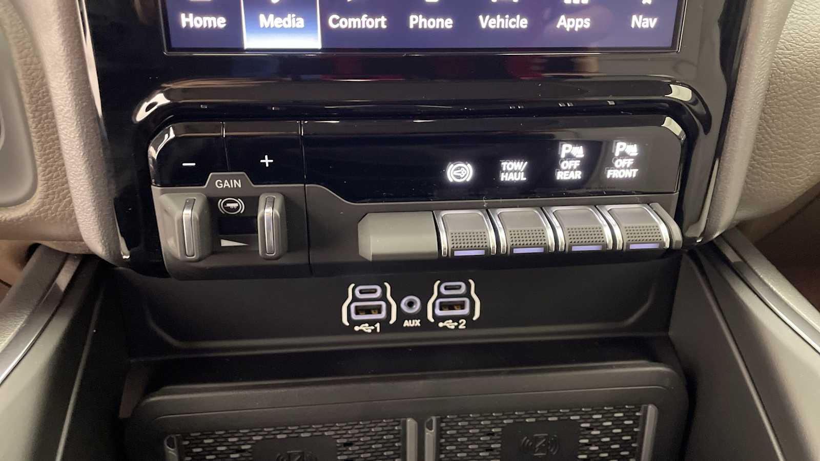 Thumbnail: 2026 RAM 3500 - 24