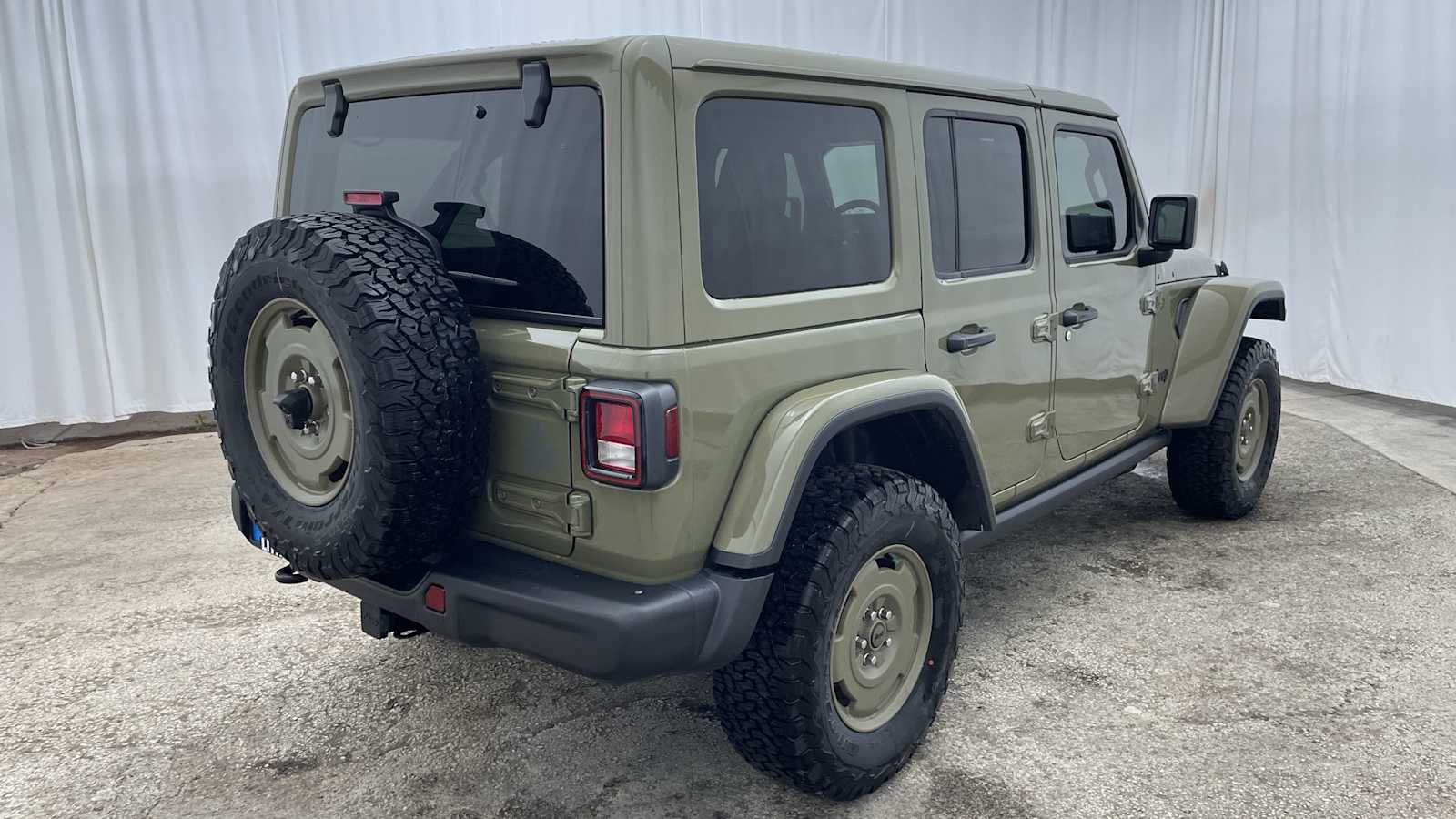 Thumbnail: 2026 Jeep Wrangler - 34