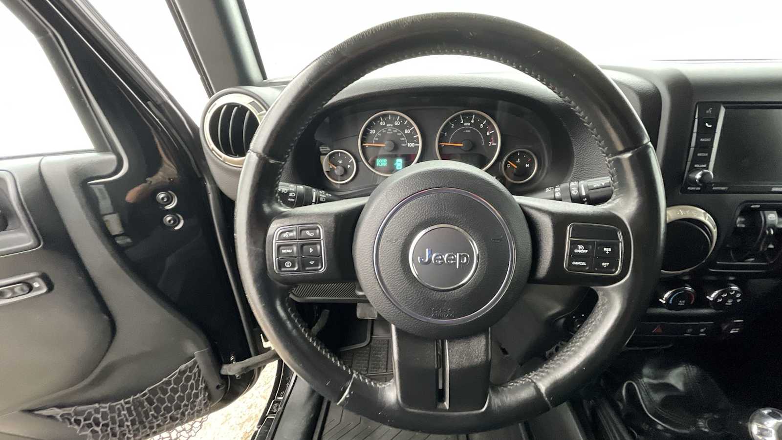 Thumbnail: 2016 Jeep Wrangler - 12