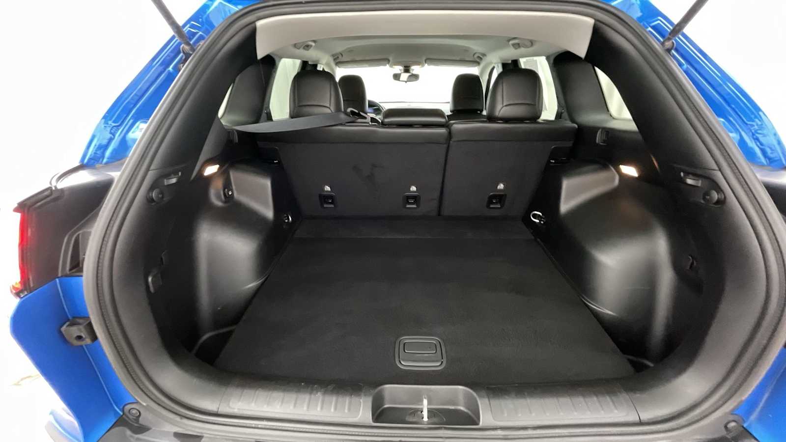 Thumbnail: 2019 Jeep Cherokee - 28