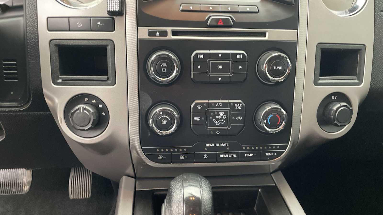 2017 Ford Expedition XLT 23