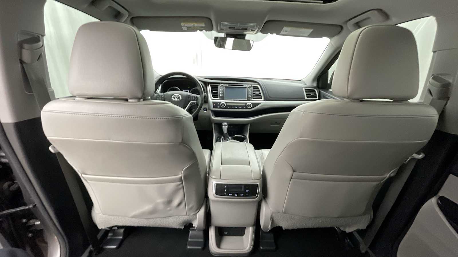 Thumbnail: 2018 Toyota Highlander - 8