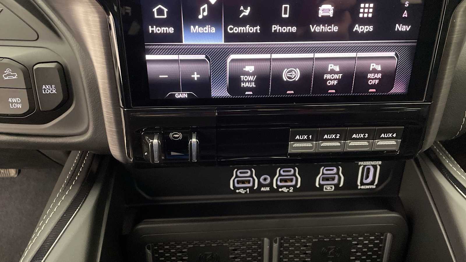 Thumbnail: 2026 RAM 2500 - 24