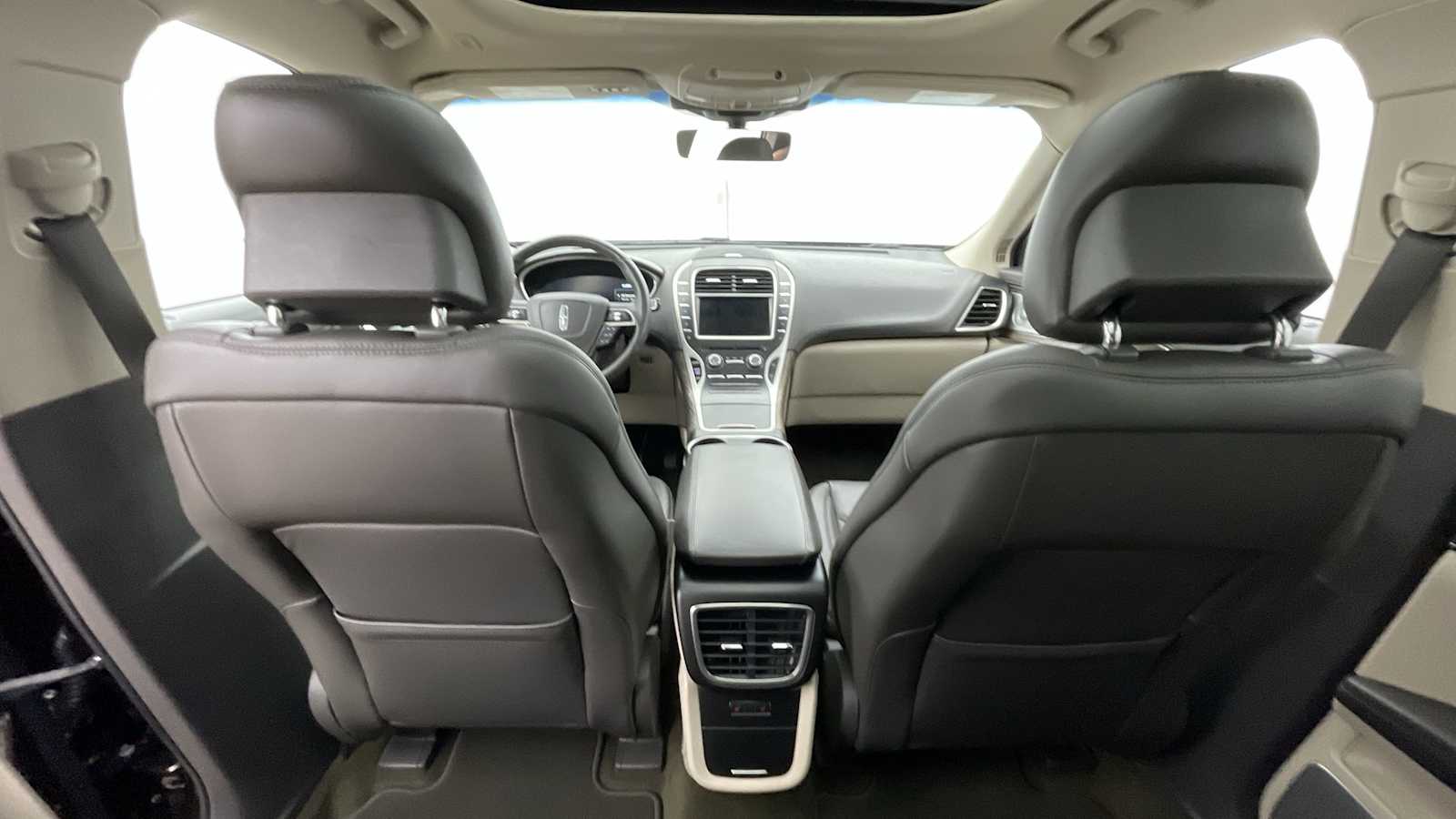 Thumbnail: 2019 Lincoln Nautilus - 8