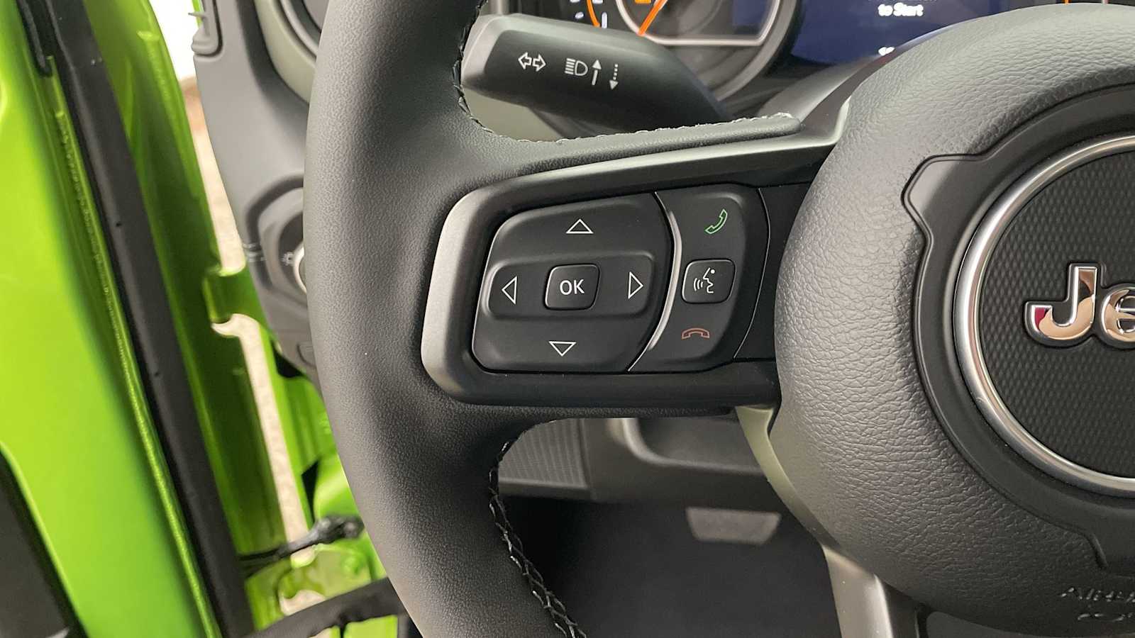 Thumbnail: 2025 Jeep Gladiator - 14