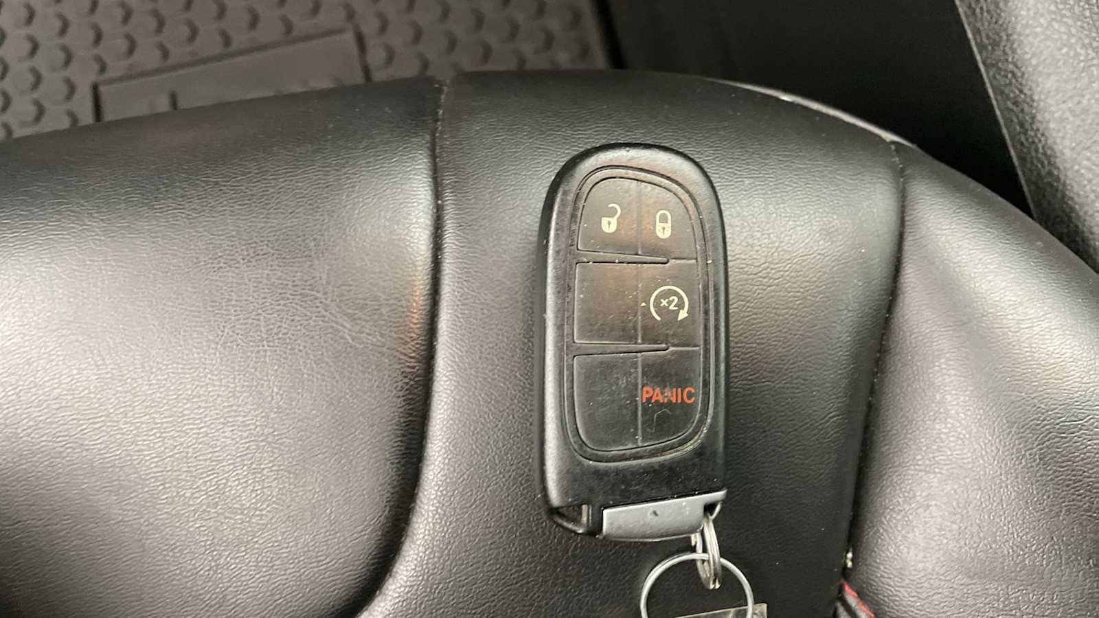 Thumbnail: 2019 Jeep Cherokee - 21