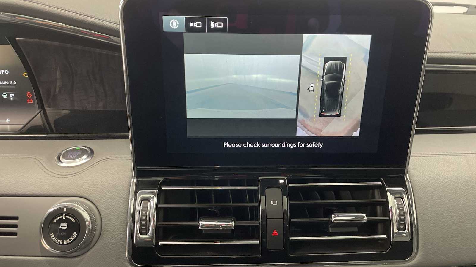 Thumbnail: 2018 Lincoln Navigator L - 5