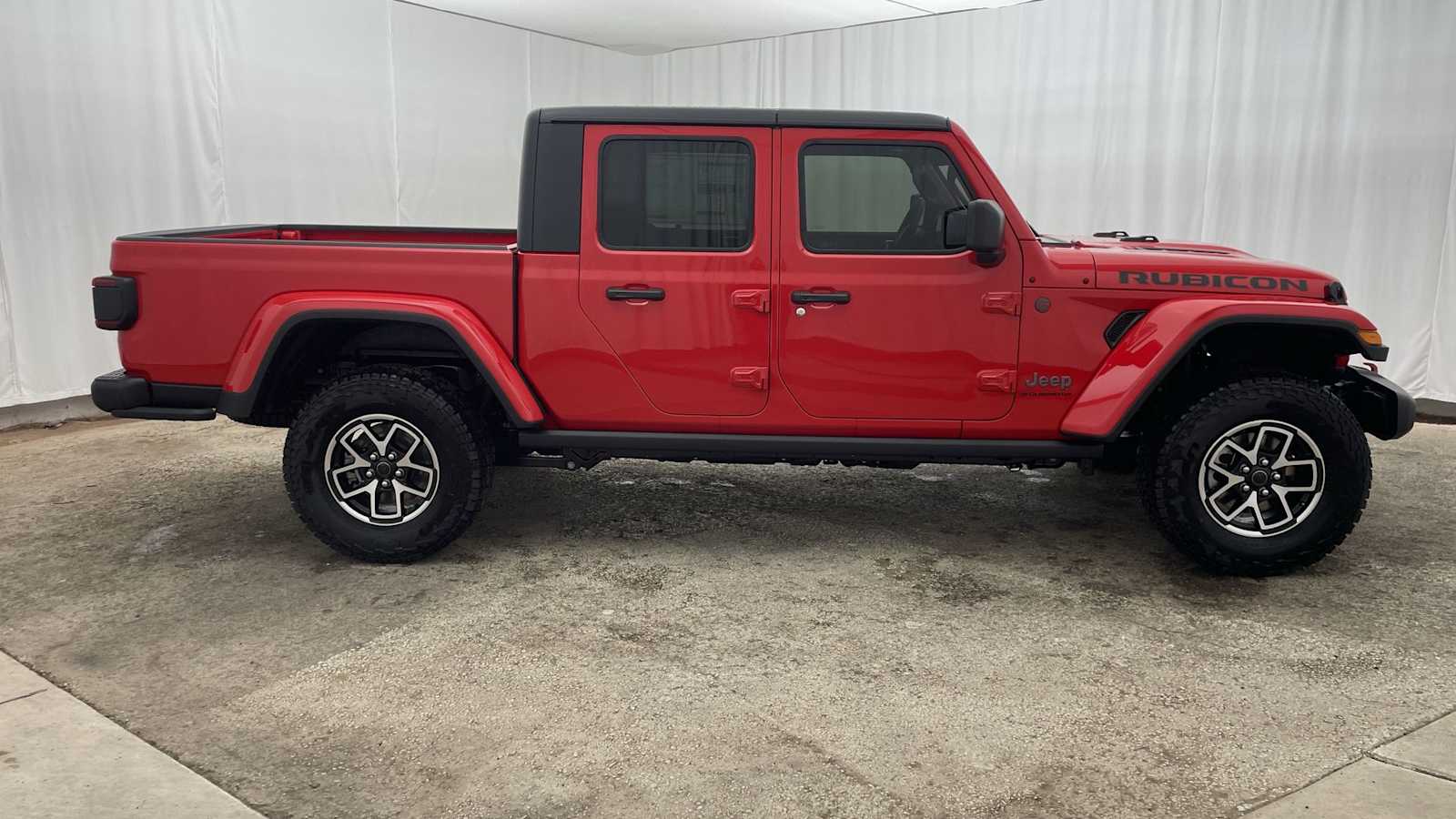 Thumbnail: 2025 Jeep Gladiator - 36