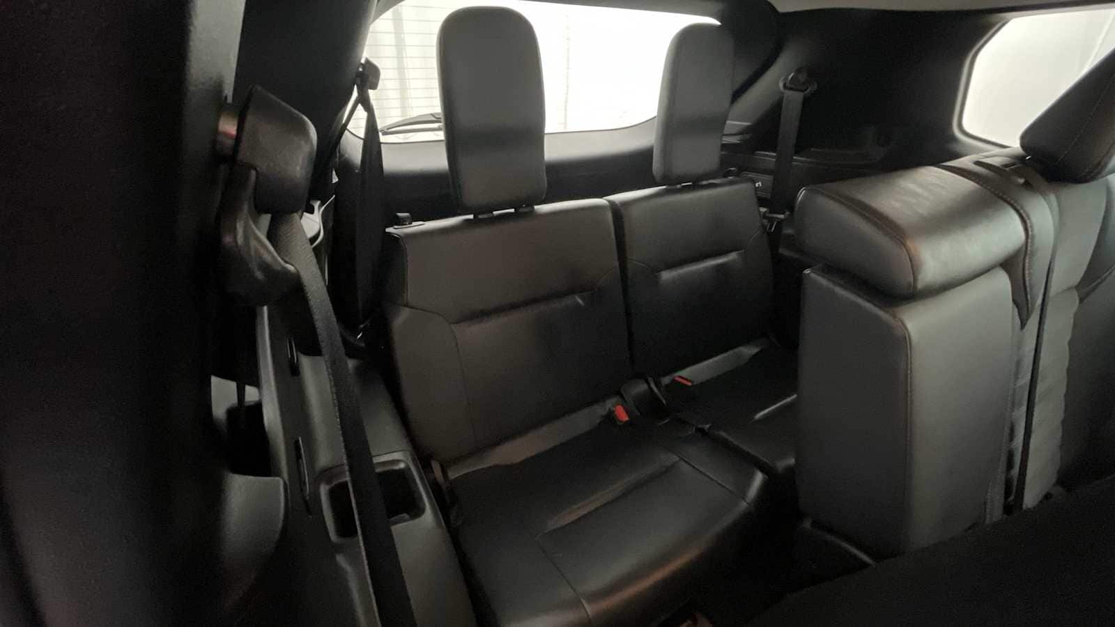 Thumbnail: 2023 Mitsubishi Outlander - 11