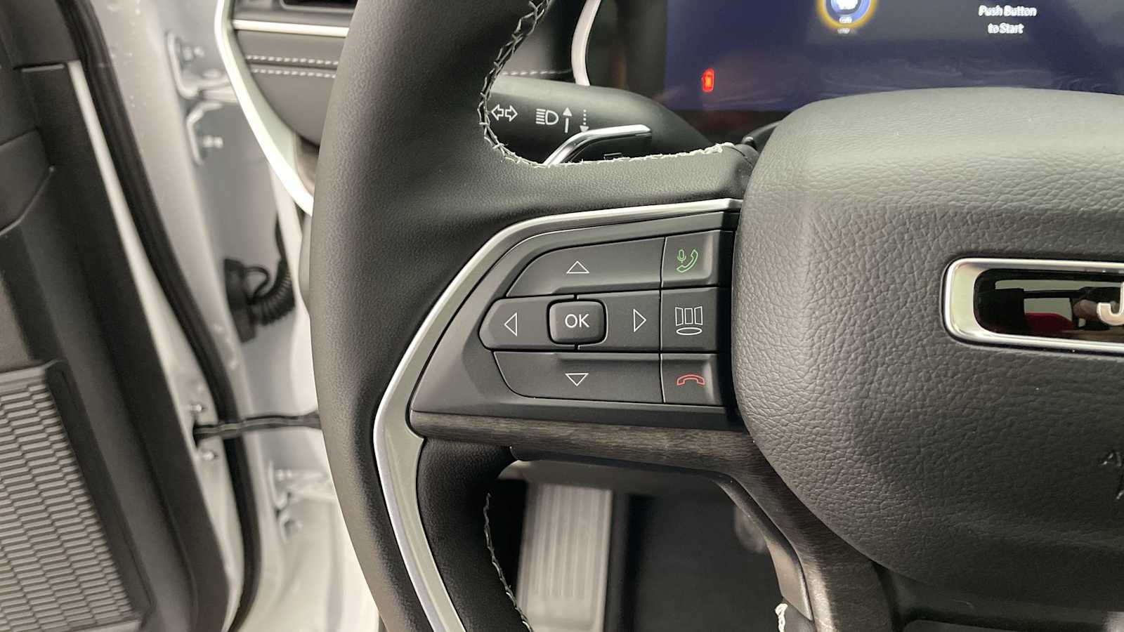 Thumbnail: 2025 Jeep Grand Cherokee - 16