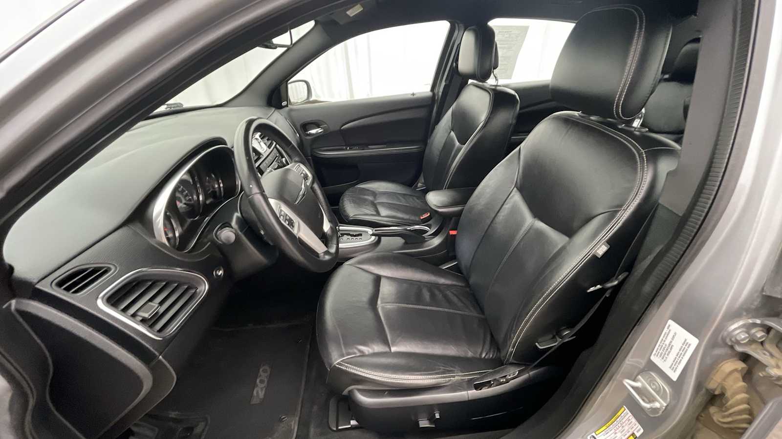 Thumbnail: 2014 Chrysler 200 - 4