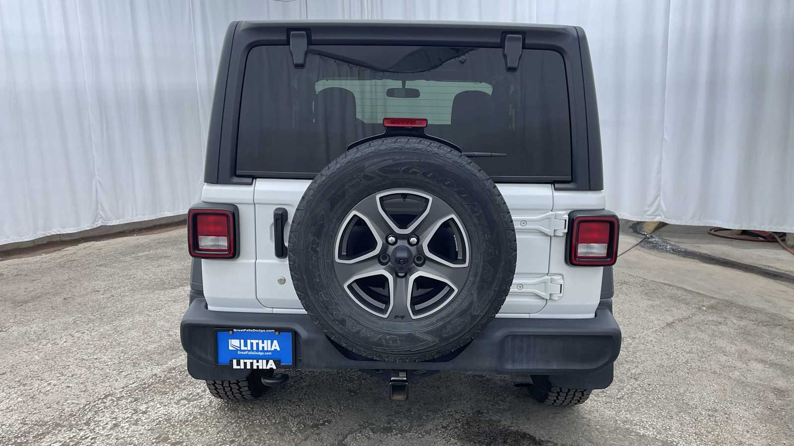 Thumbnail: 2020 Jeep Wrangler - 31