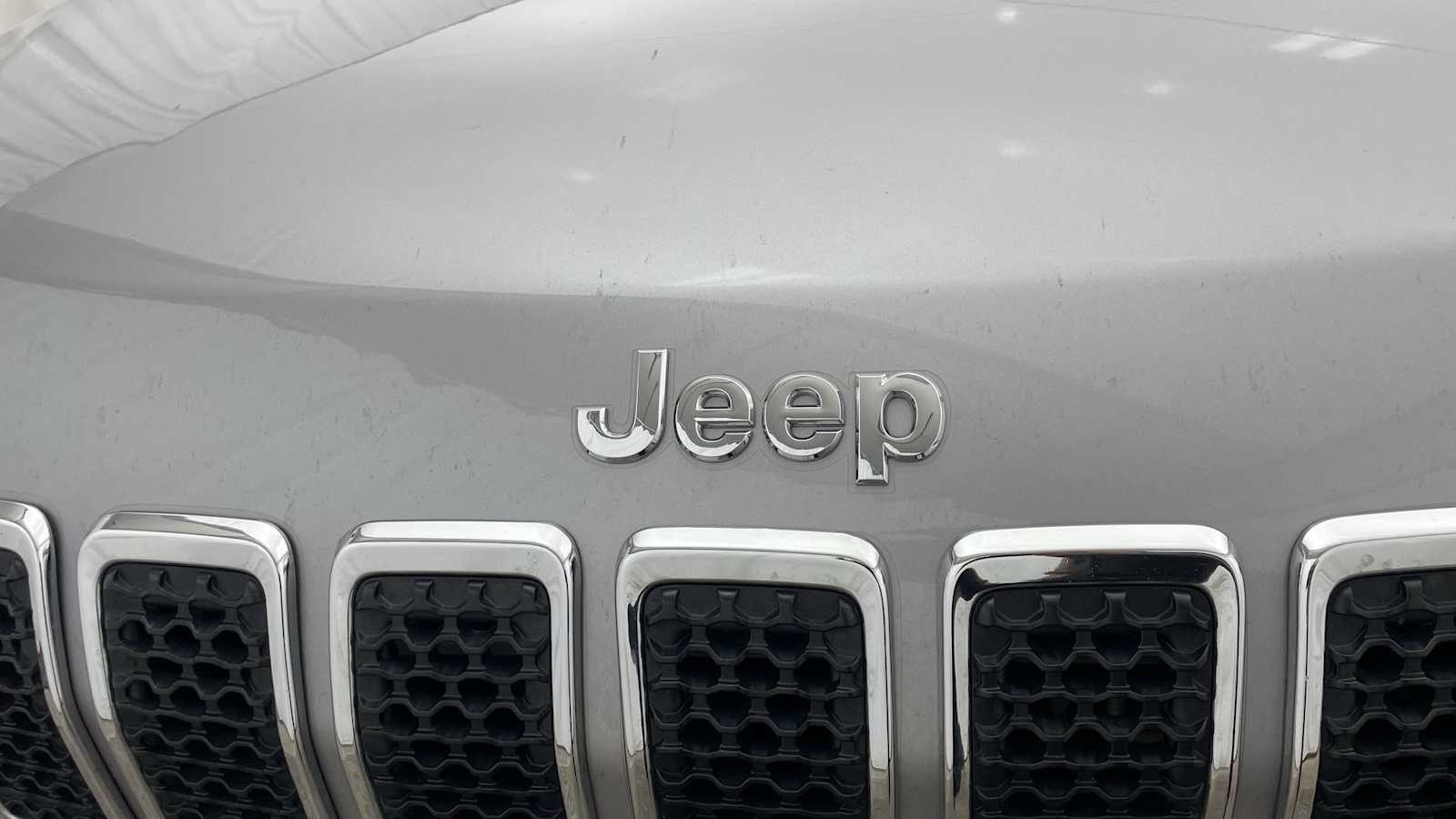 Thumbnail: 2019 Jeep Cherokee - 41