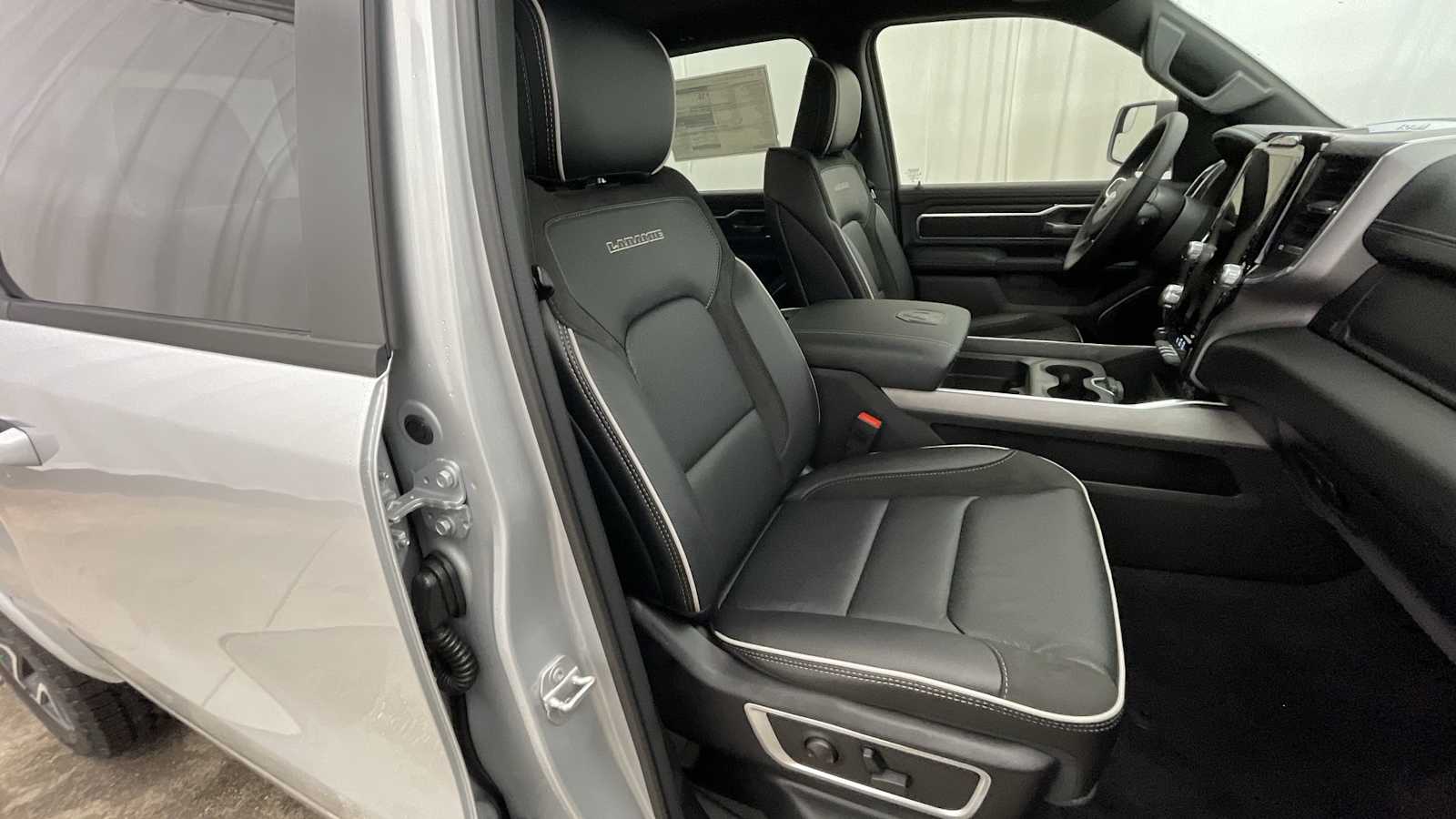 Thumbnail: 2026 RAM 1500 - 11