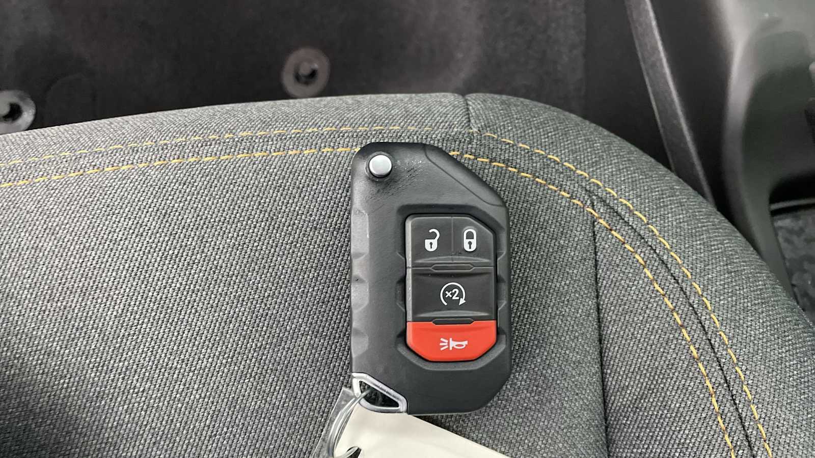 Thumbnail: 2025 Jeep Gladiator - 23