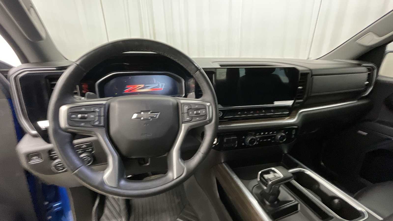 Thumbnail: 2023 Chevrolet Silverado 1500 - 3