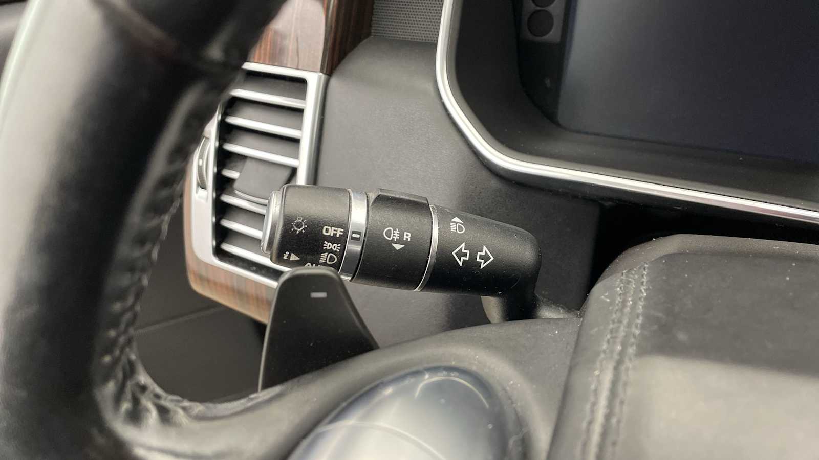 Thumbnail: 2017 Land Rover Range Rover - 18