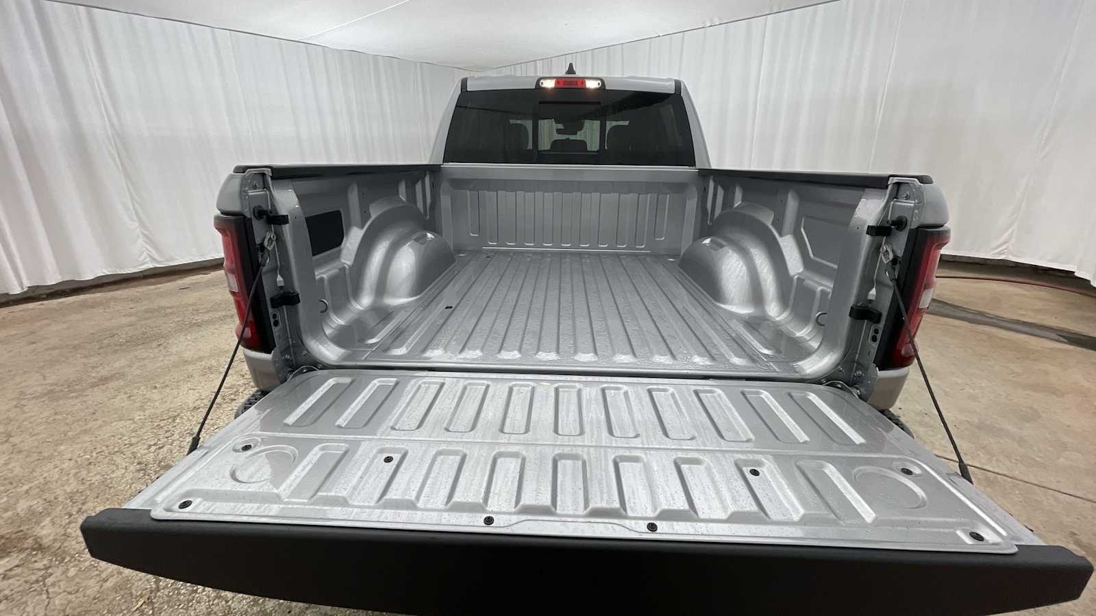 Thumbnail: 2026 RAM 1500 - 26