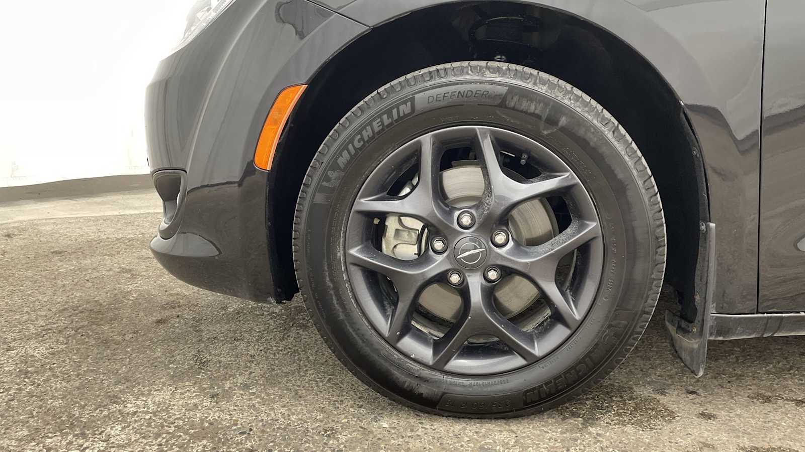 Thumbnail: 2019 Chrysler Pacifica - 40