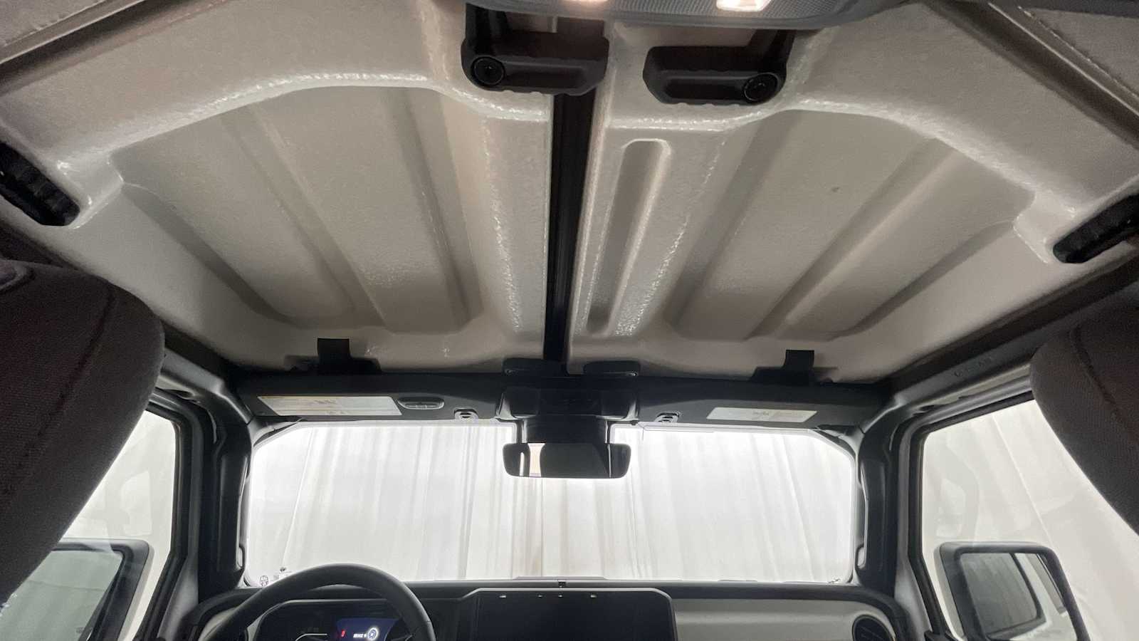 Thumbnail: 2025 Jeep Gladiator - 9