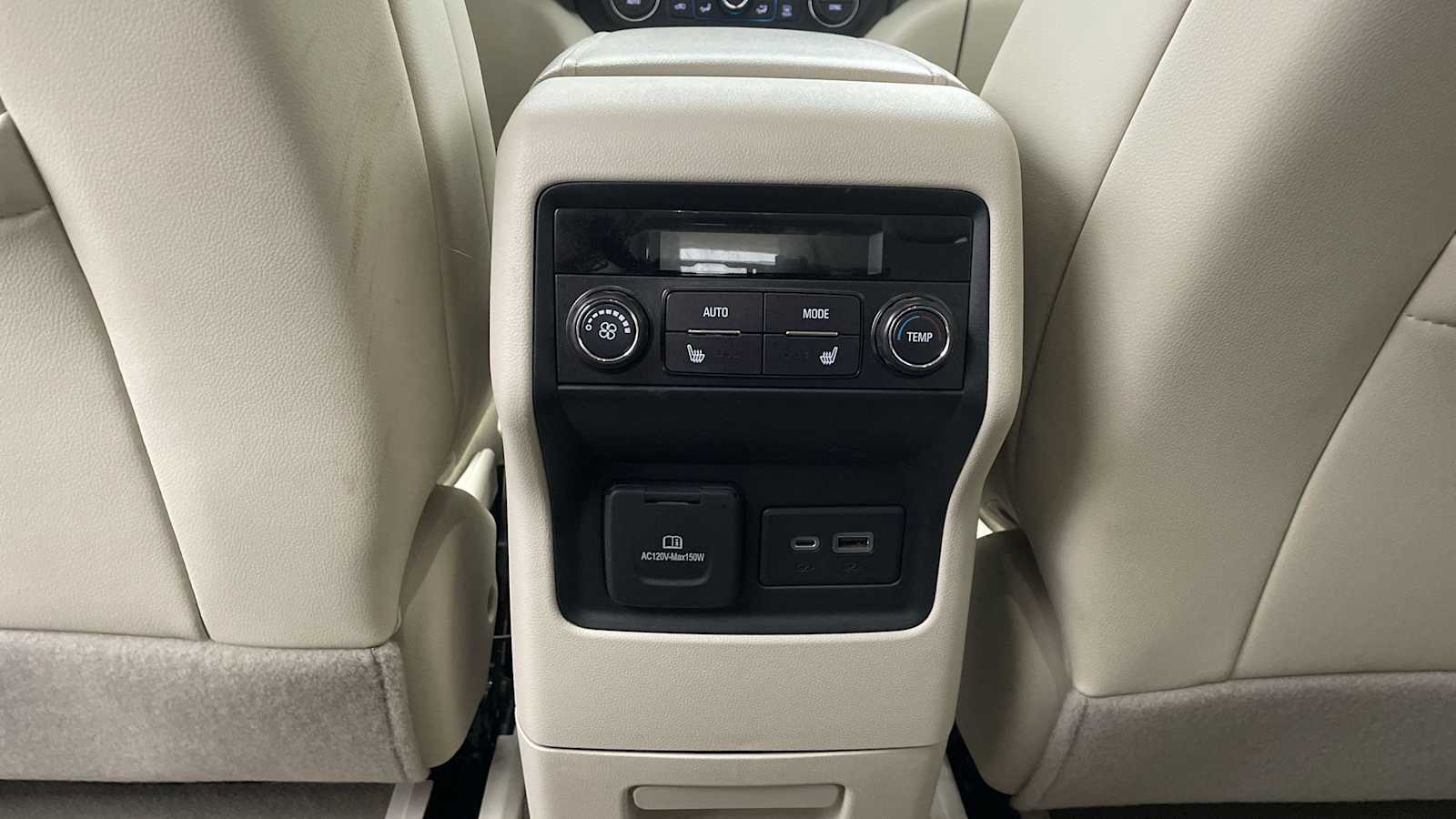 Thumbnail: 2022 GMC Acadia - 29