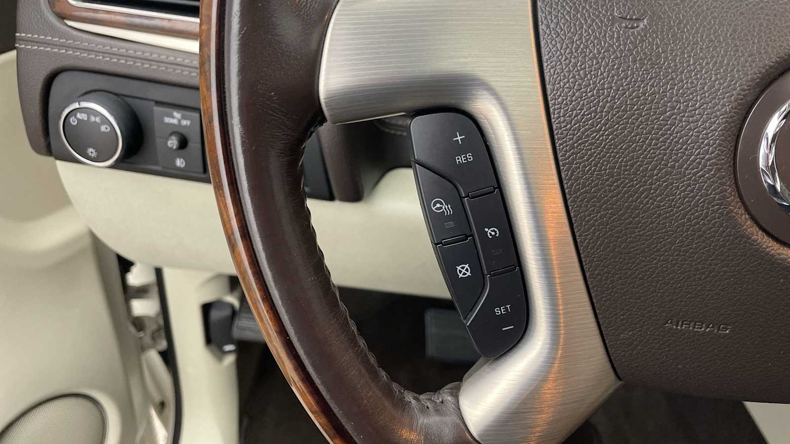 Thumbnail: 2013 Cadillac Escalade - 15
