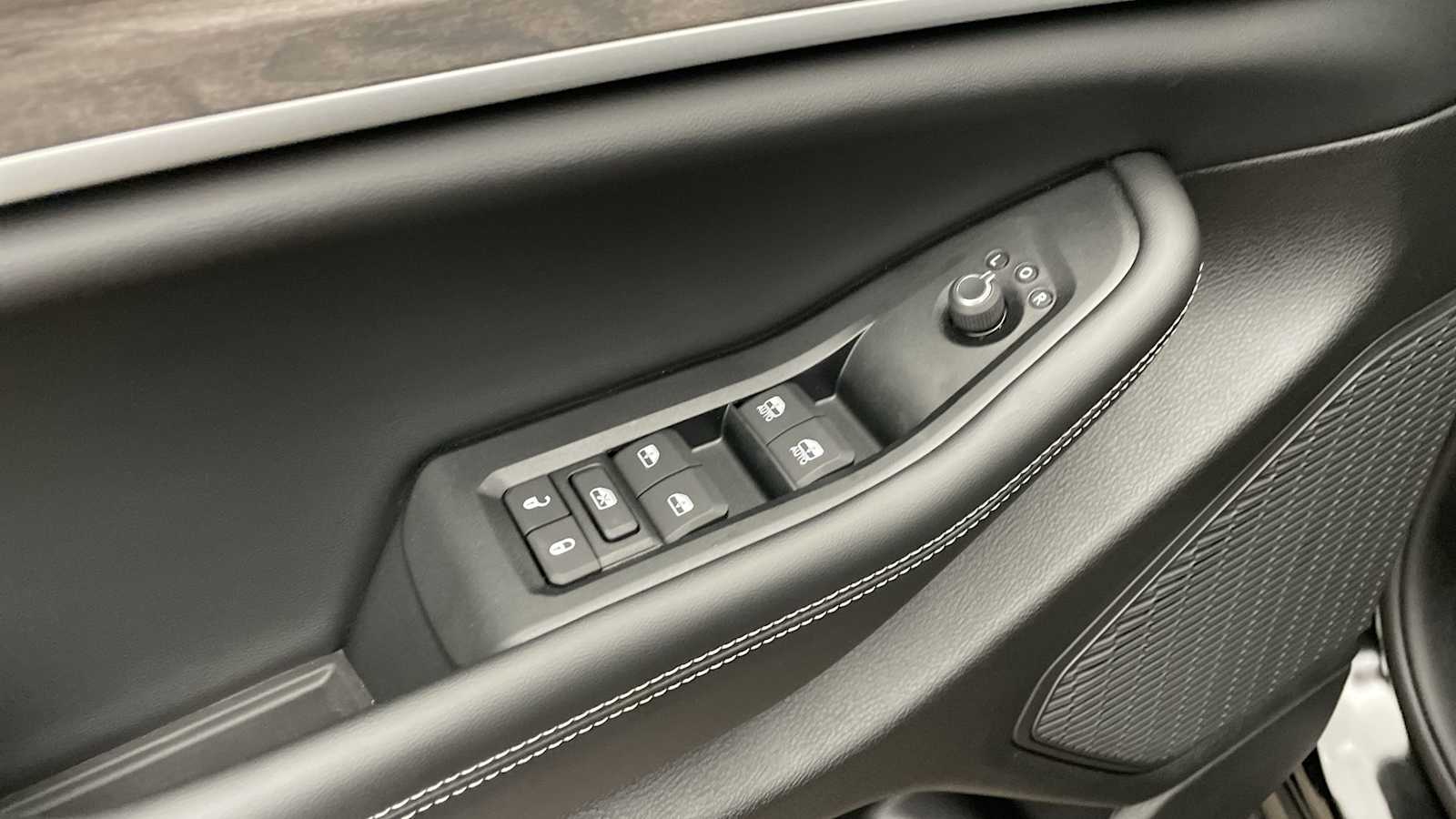 Thumbnail: 2026 Jeep Grand Cherokee - 7