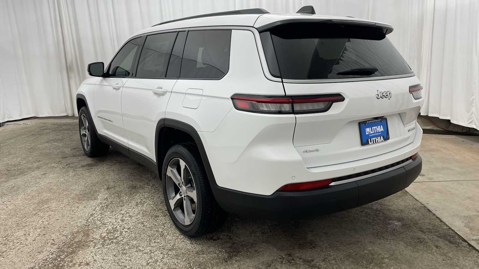 Thumbnail: 2026 Jeep Grand Cherokee L - 35