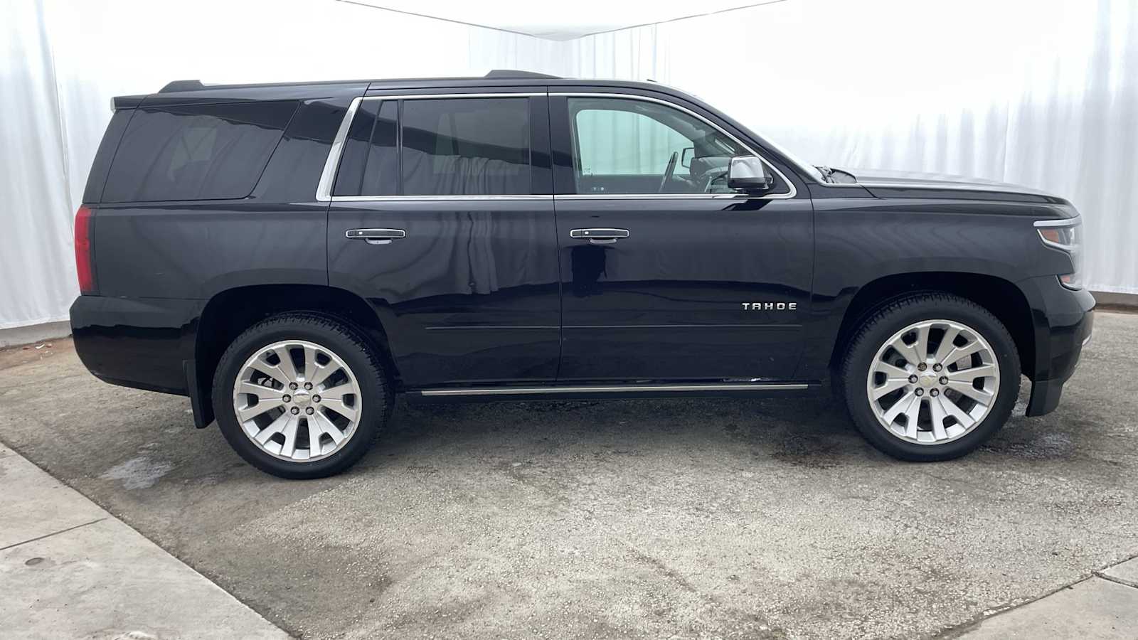 Thumbnail: 2019 Chevrolet Tahoe - 37