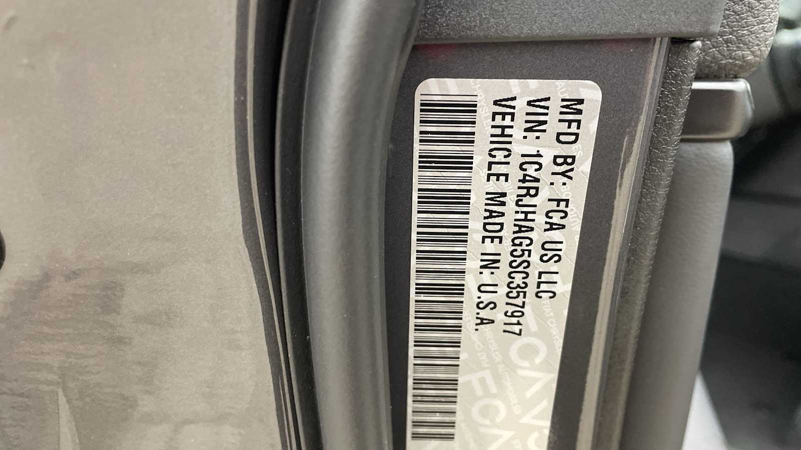 Thumbnail: 2025 Jeep Grand Cherokee - 28