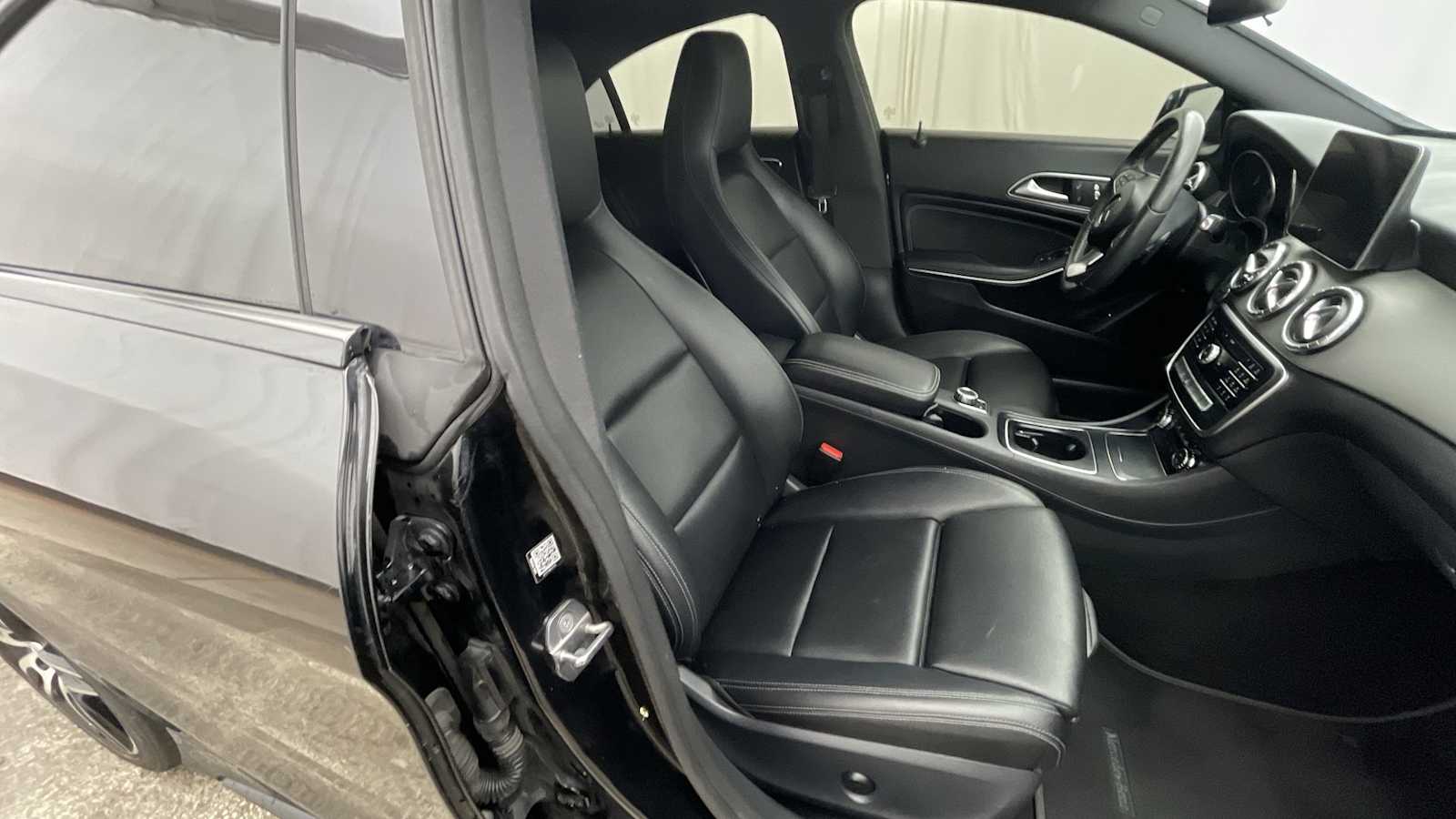 Thumbnail: 2018 Mercedes-Benz CLA - 11