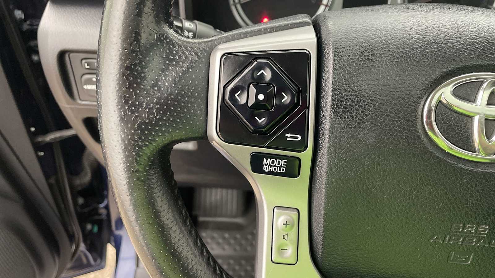 Thumbnail: 2018 Toyota 4Runner - 14