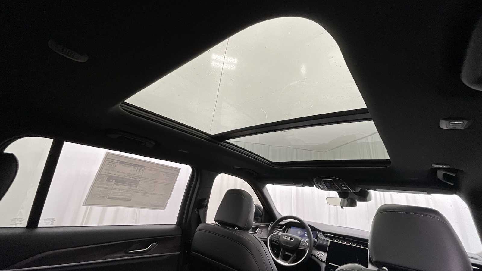 Thumbnail: 2025 Jeep Grand Cherokee - 13