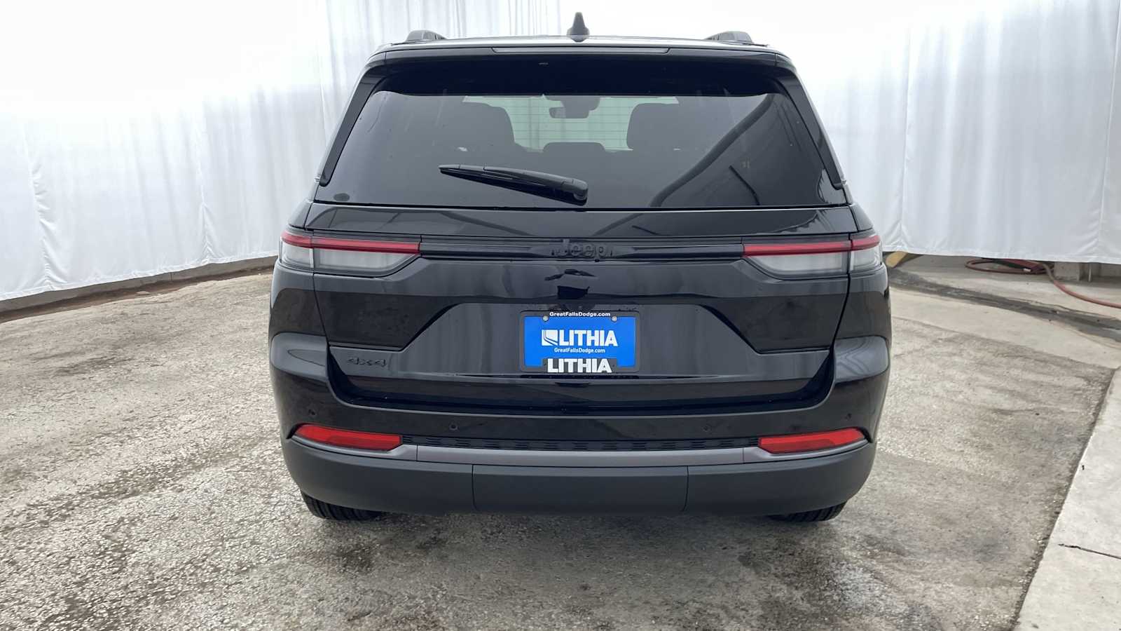 Thumbnail: 2026 Jeep Grand Cherokee - 33