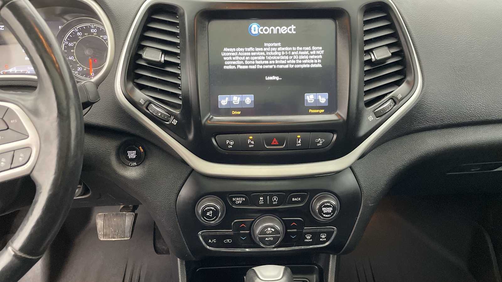 Thumbnail: 2018 Jeep Cherokee - 19