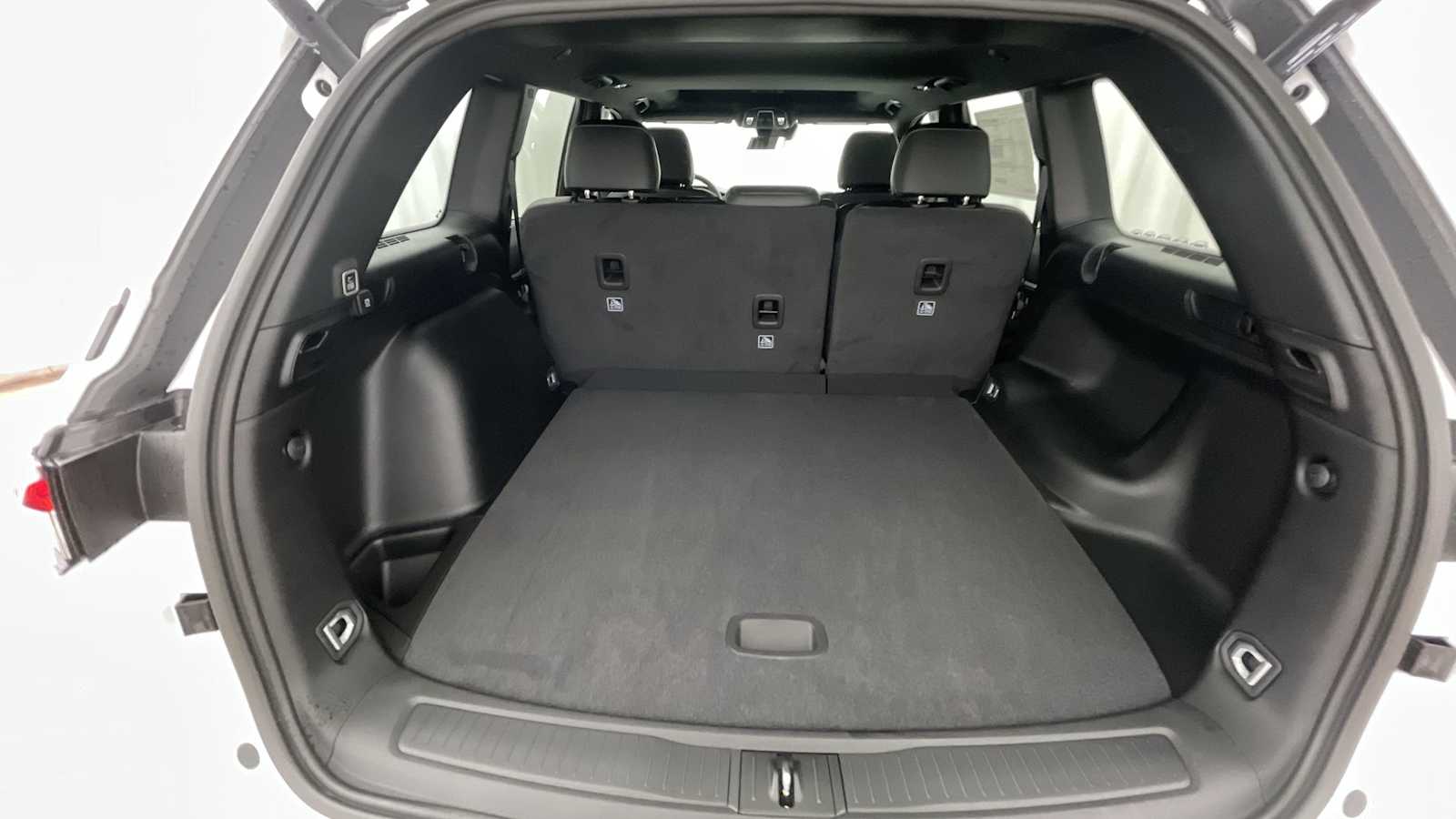 Thumbnail: 2026 Jeep Grand Cherokee - 30