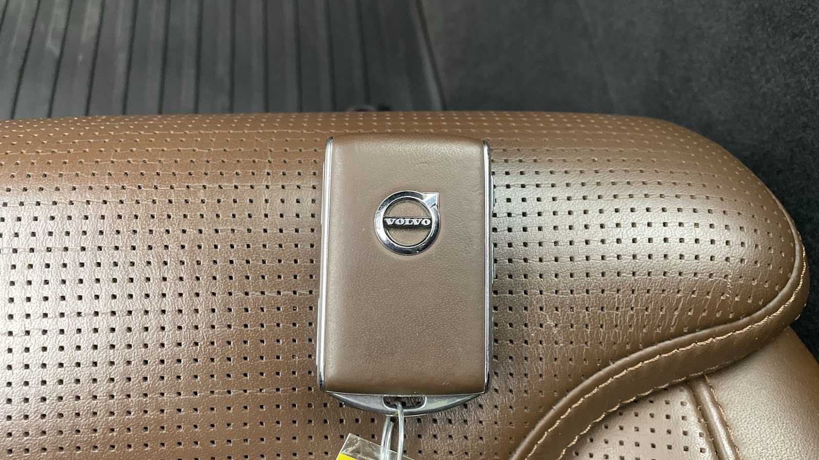 Thumbnail: 2018 Volvo S90 - 24